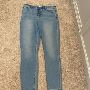 EUC Abercrombie super skinny high rise size 8R